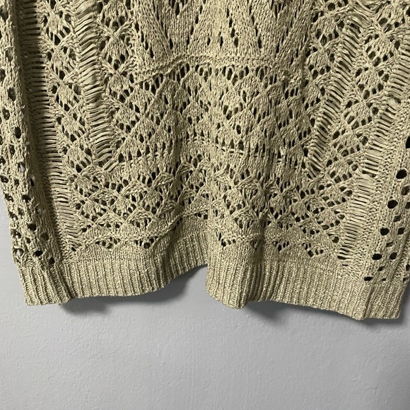 NWT Miracle Crochet V-Neck Sleeveless Green/Gray Top. Size S/M - Picture 5 of 6